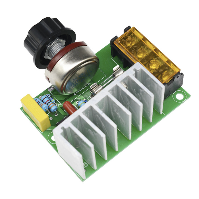 Регулятор напруги тиристорний 4000W